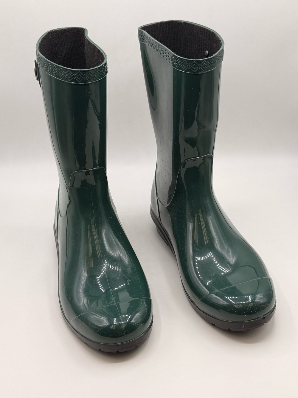 UGG Women’s Emerald Glossy Rain Boots